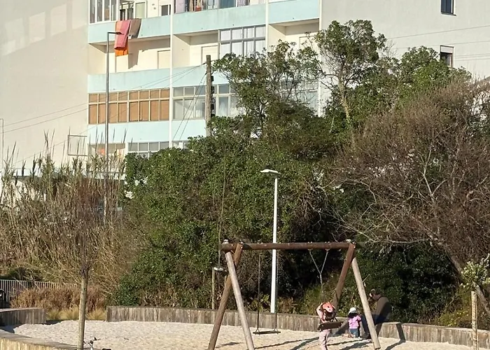 By The - De * Santa Cruz (Oeste)
